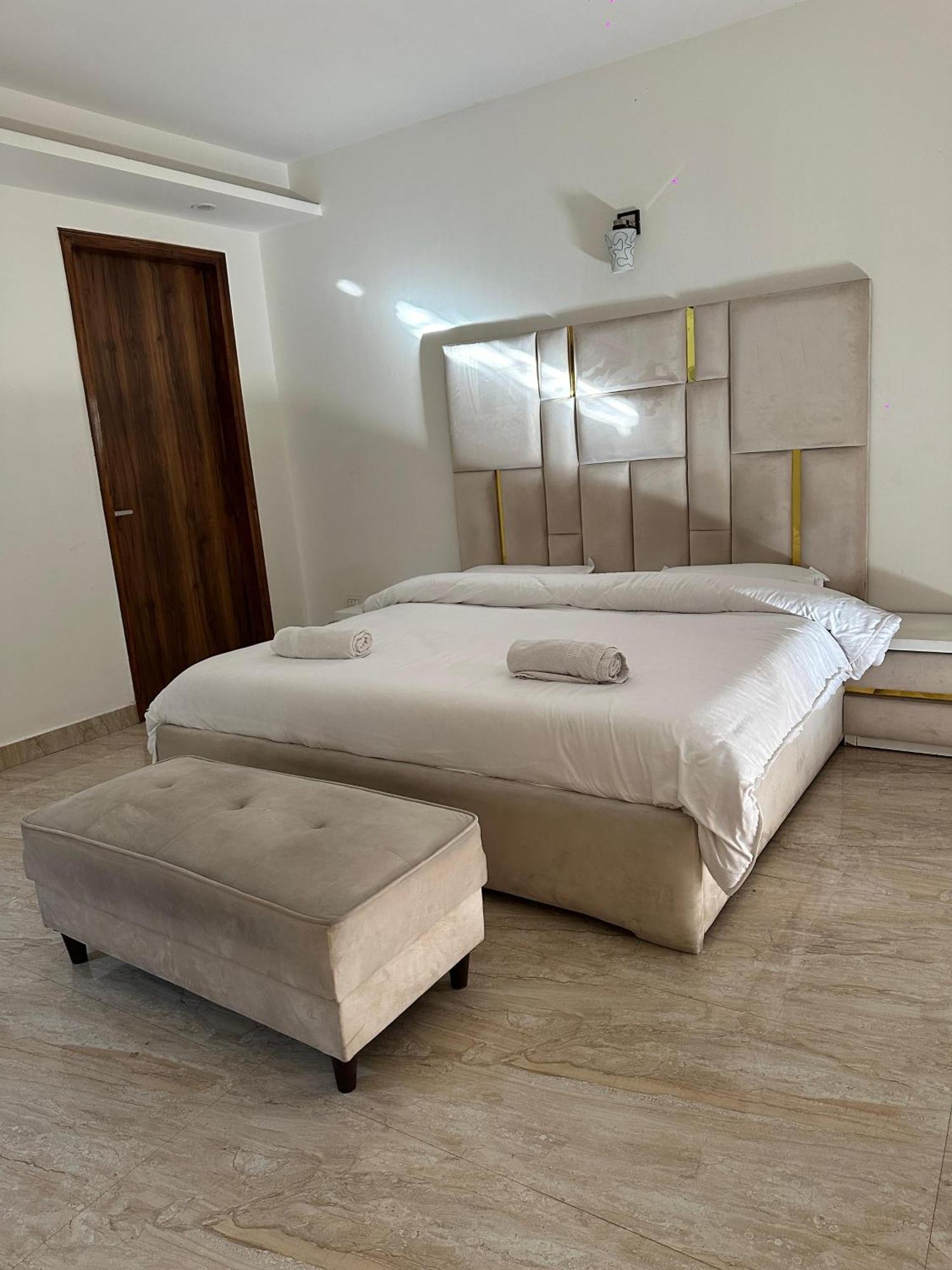 Sky Villa With Private Pool Noida Extérieur photo