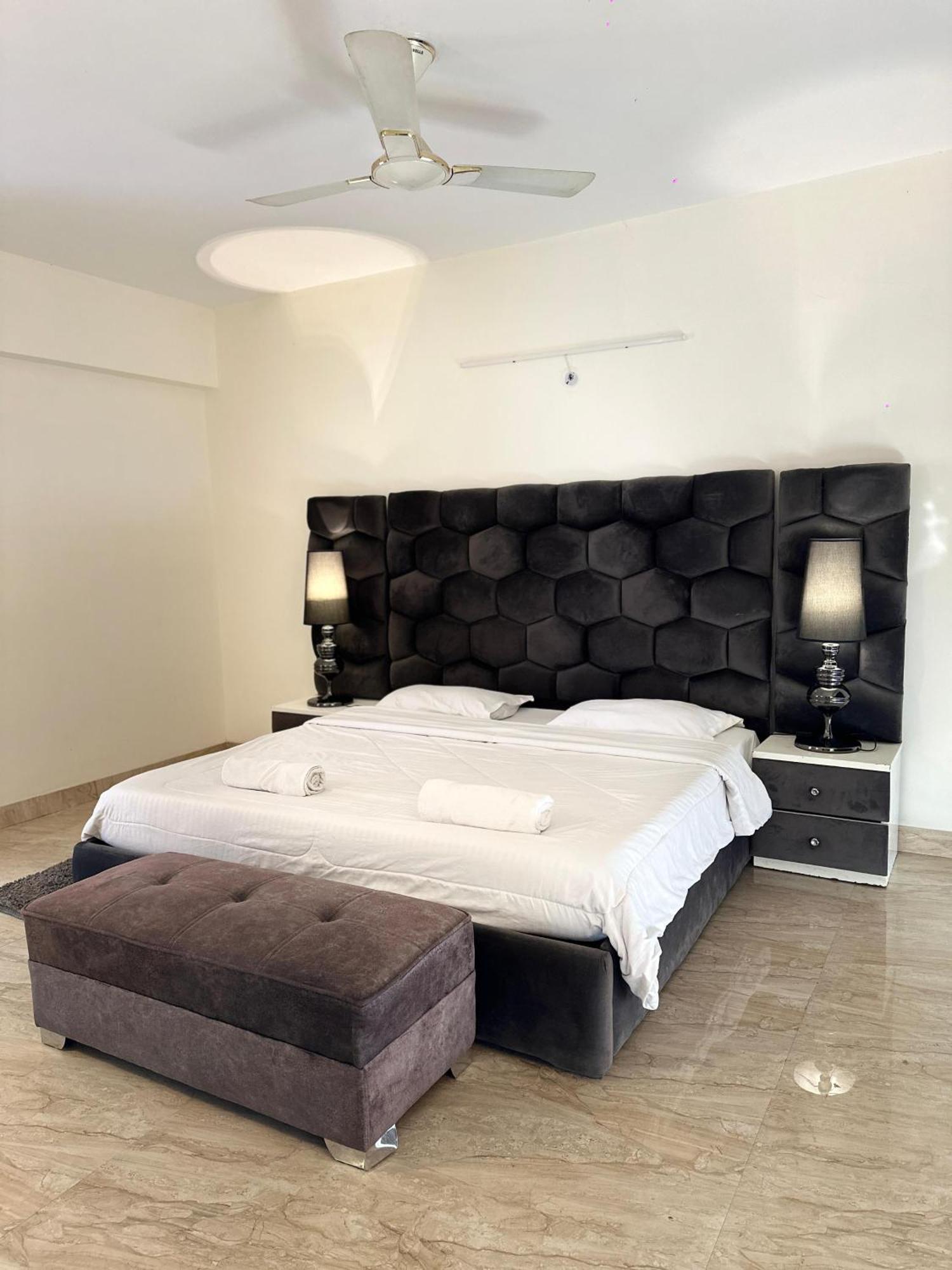 Sky Villa With Private Pool Noida Extérieur photo